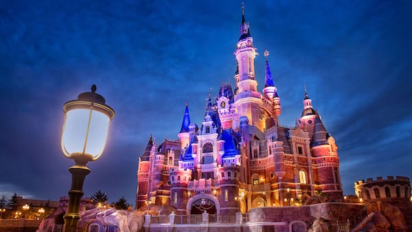 Unwind with These 5 Captivating Night Time Stories for Adults